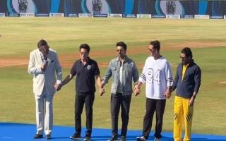 After Shah Rukh Khan's 'Idli' Comment, Ram Charan Dances To Naatu Naatu With Akshay Kumar, Sachin Tendulkar, Suriya | Video